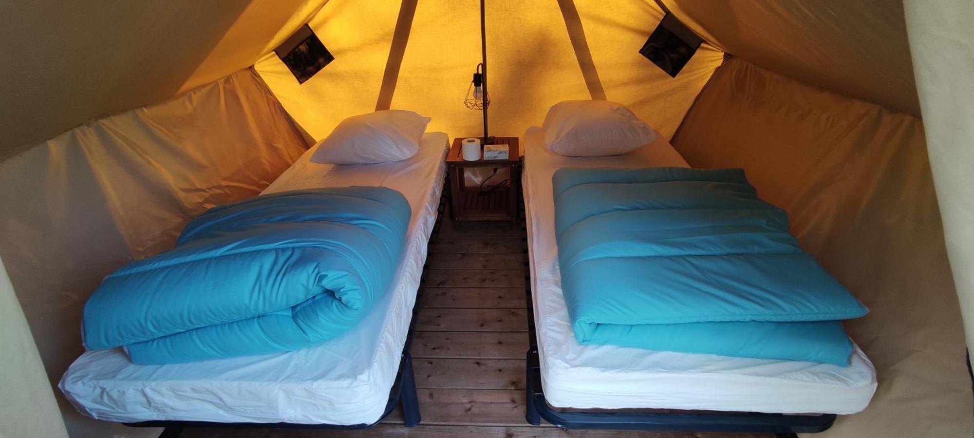 Camping Le Val Aux Fees - Broceliande Concoret المظهر الخارجي الصورة