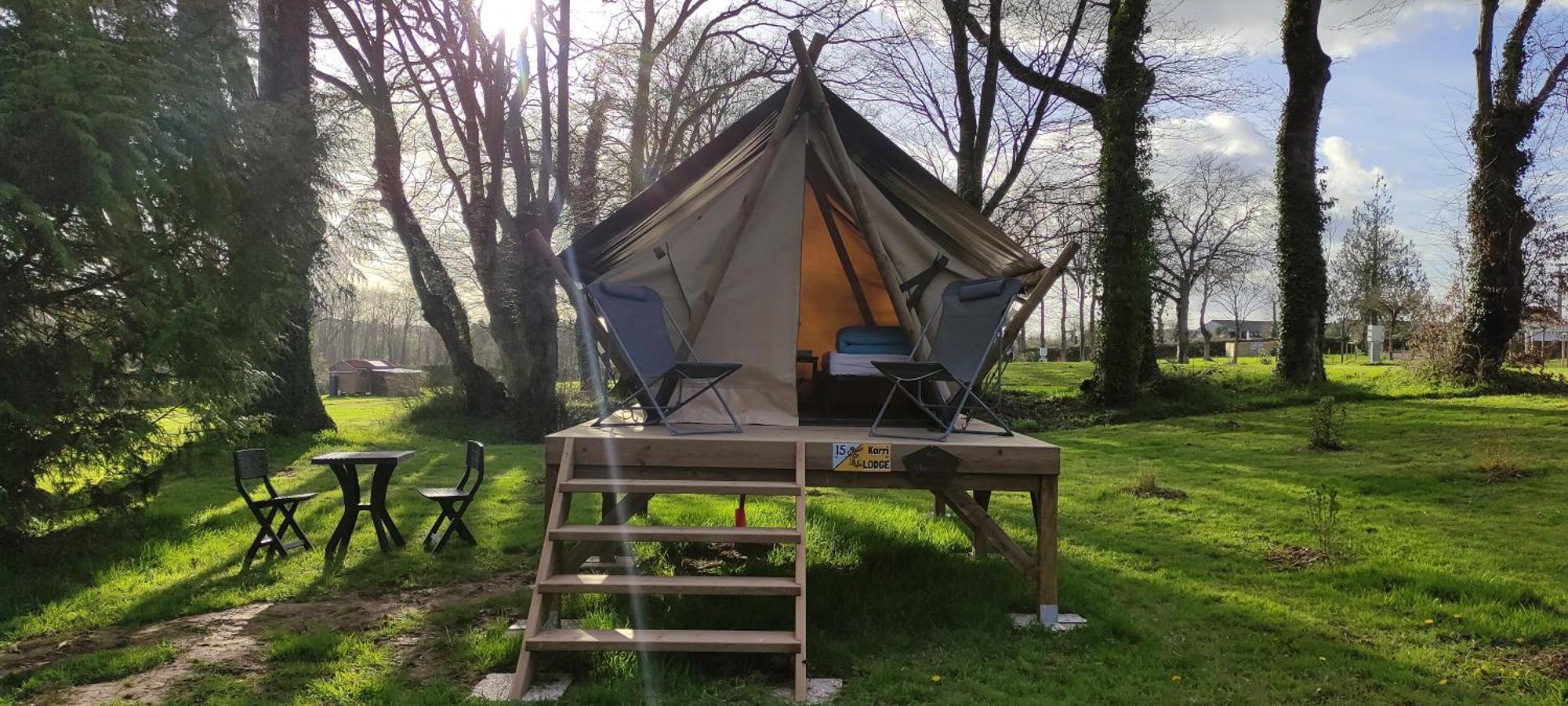 Camping Le Val Aux Fees - Broceliande Concoret المظهر الخارجي الصورة