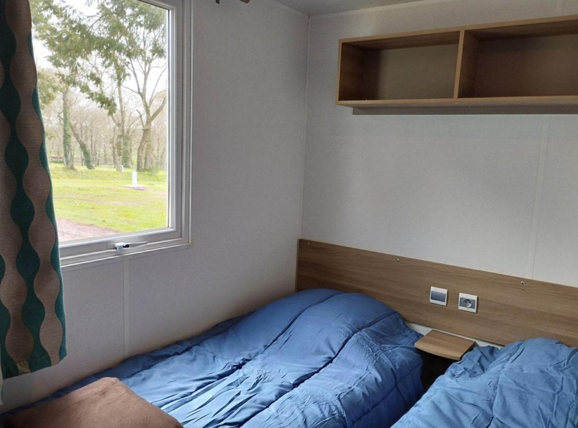 Camping Le Val Aux Fees - Broceliande Concoret المظهر الخارجي الصورة