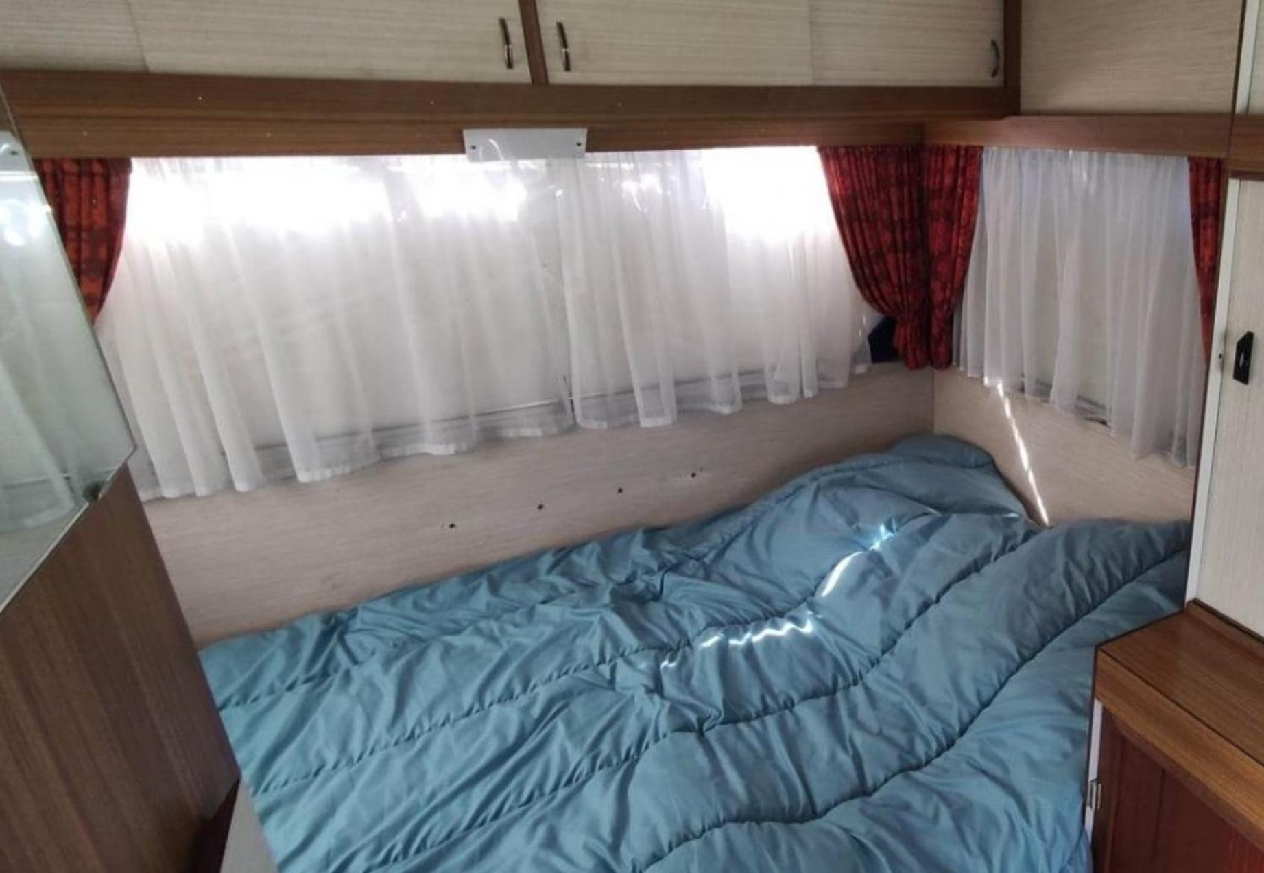 Camping Le Val Aux Fees - Broceliande Concoret المظهر الخارجي الصورة