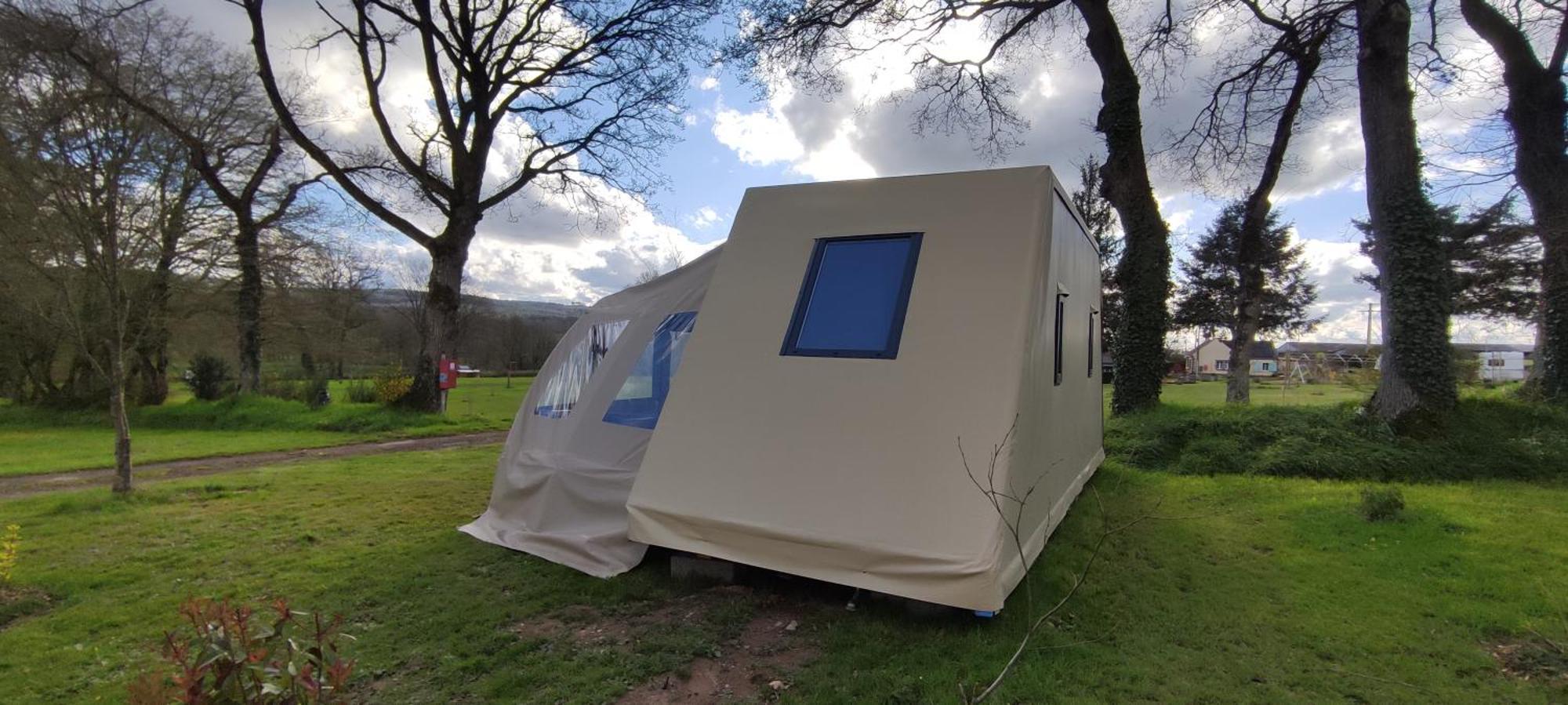 Camping Le Val Aux Fees - Broceliande Concoret المظهر الخارجي الصورة